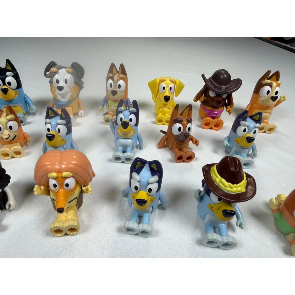 Bluey and Friends 19 Figure Lot with Horse Fridge and Cake Accessories